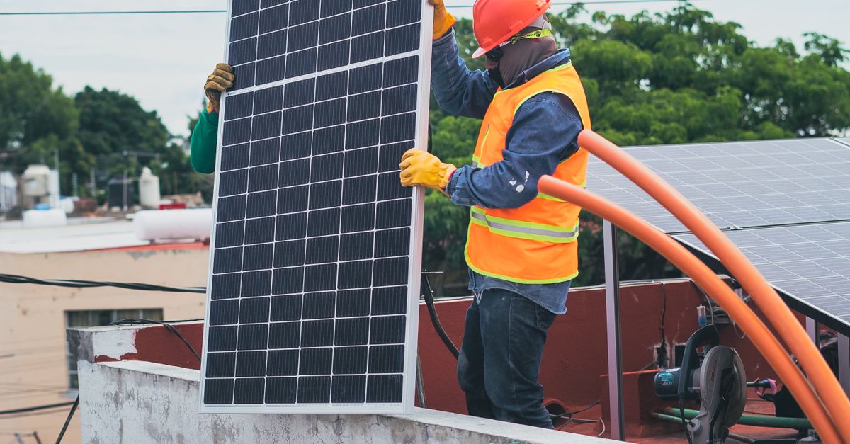 Advantages of Monocrystalline Solar Panels for Coastal Homes