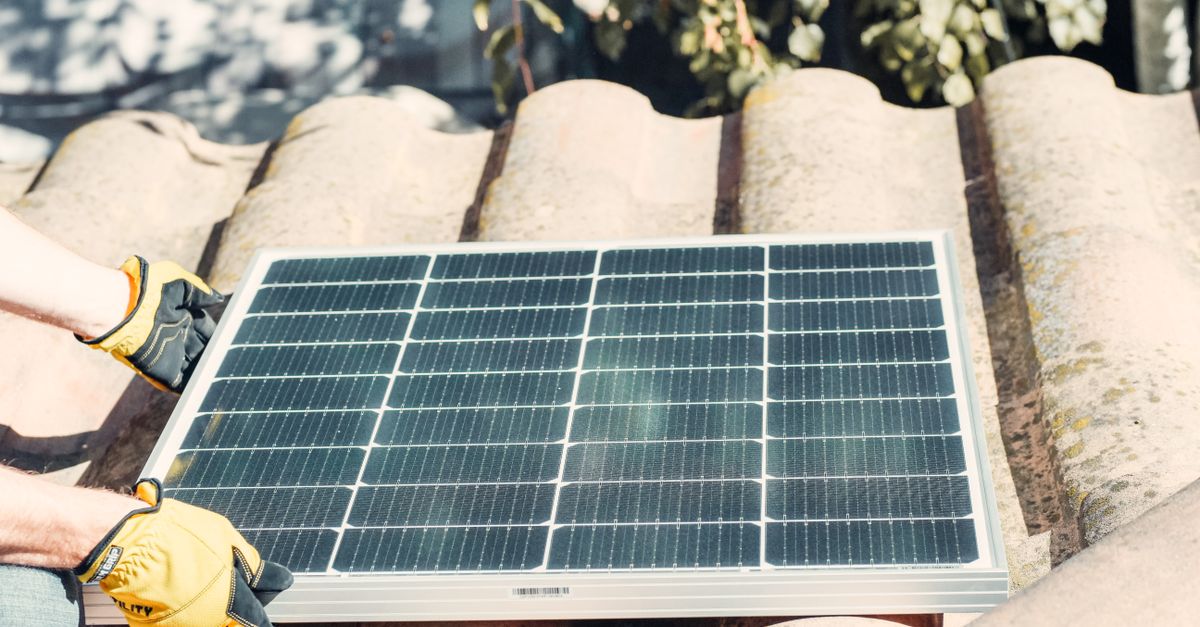 Benefits of Bifacial Solar Panels for Coastal Properties