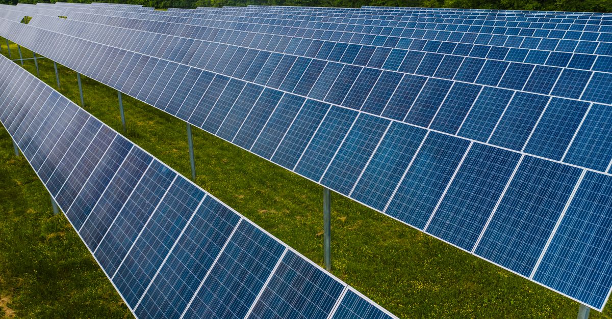 Step-by-Step Guide to Connecting Solar Panels to Inverters