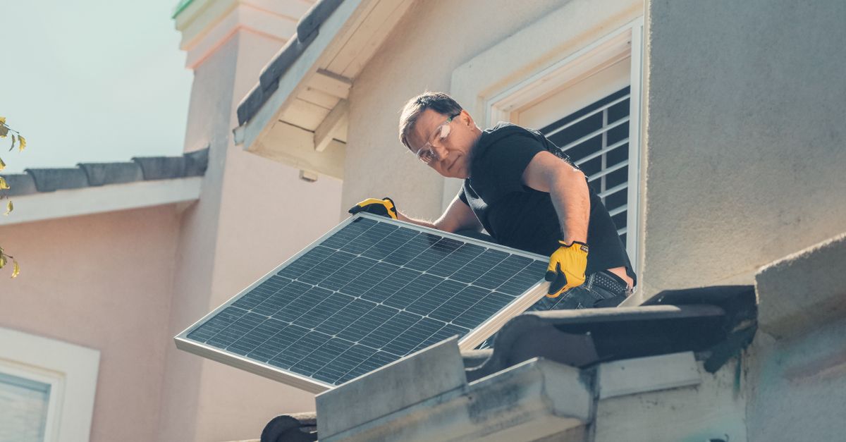 The Role of Professional Services in Solar Panel Maintenance