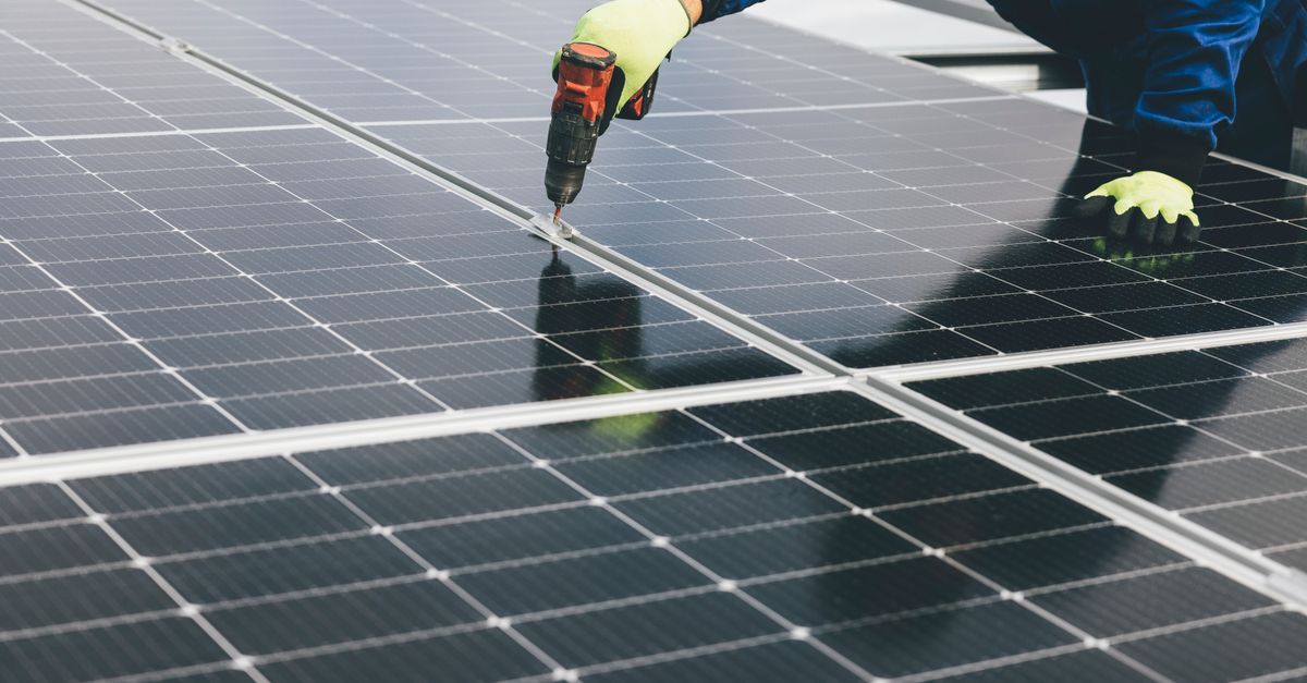 Understanding the Use of Ballast in Solar Panel Installations